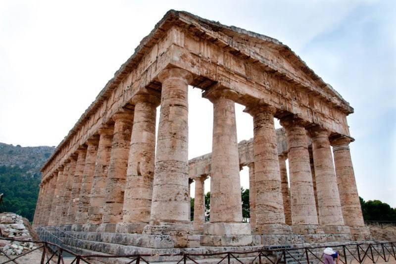 Апартаменты La Domus Di Segesta "Smart Solution" Калатафими Экстерьер фото